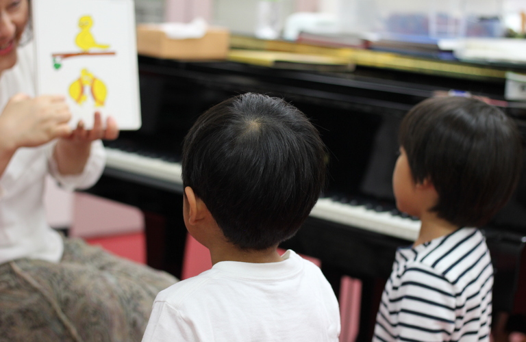 豊富な実績の木下音感によるきめ細やかな音感教育 | 新宿区の音楽教室なら楽しく学びの土台を育てる木下音感楽院