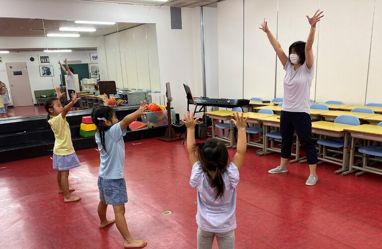 音を楽しみ体を動かすリトミックで発達を促す | 新宿区の音楽教室なら楽しく学びの土台を育てる木下音感楽院