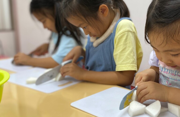 幼児たちが料理もする音楽教室「木下音感楽院」